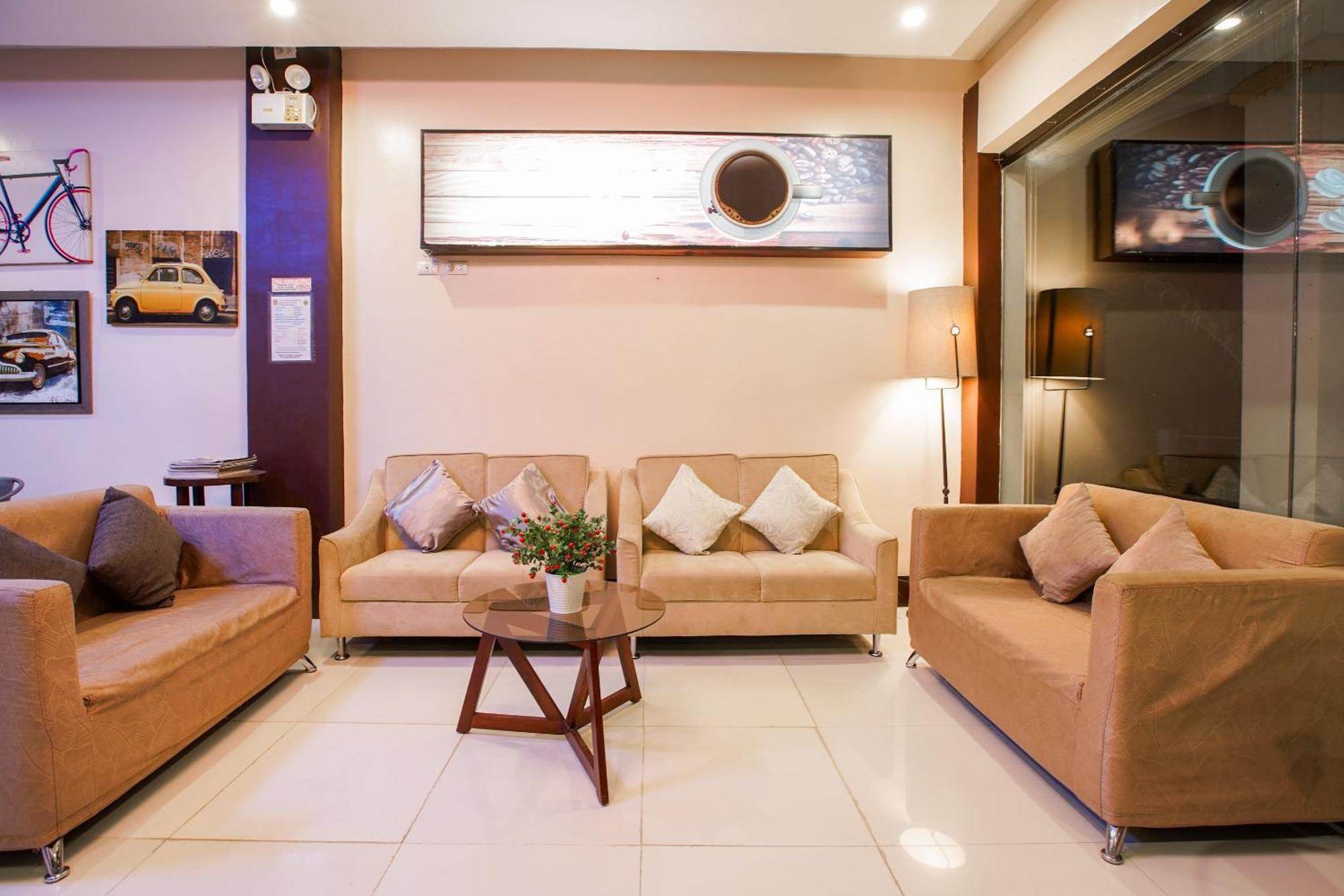 Oyo 236 Hotel Edmundo Pototan Екстер'єр фото