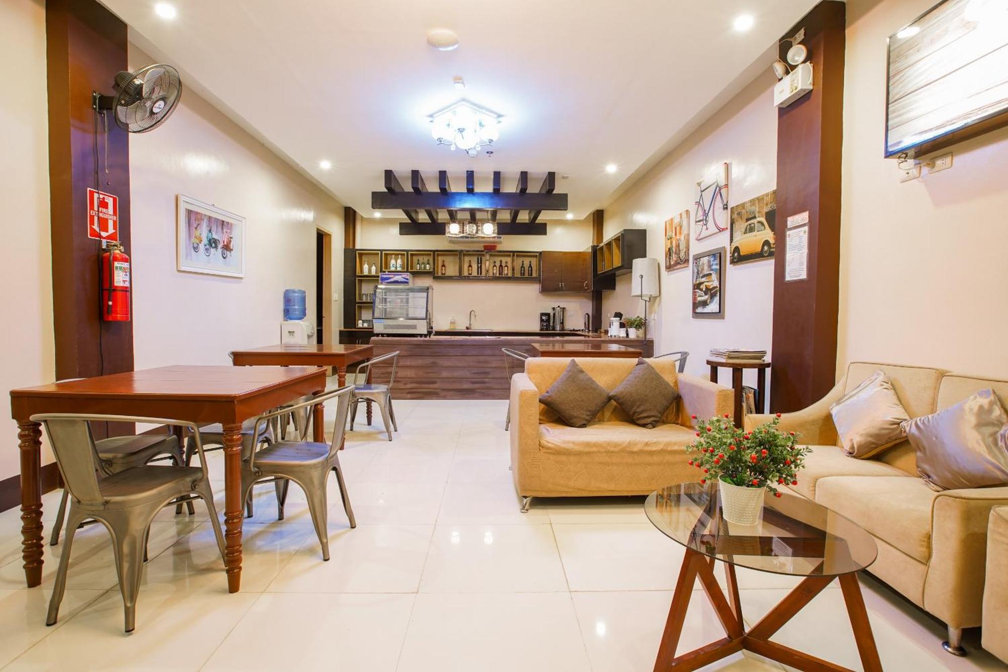 Oyo 236 Hotel Edmundo Pototan Екстер'єр фото