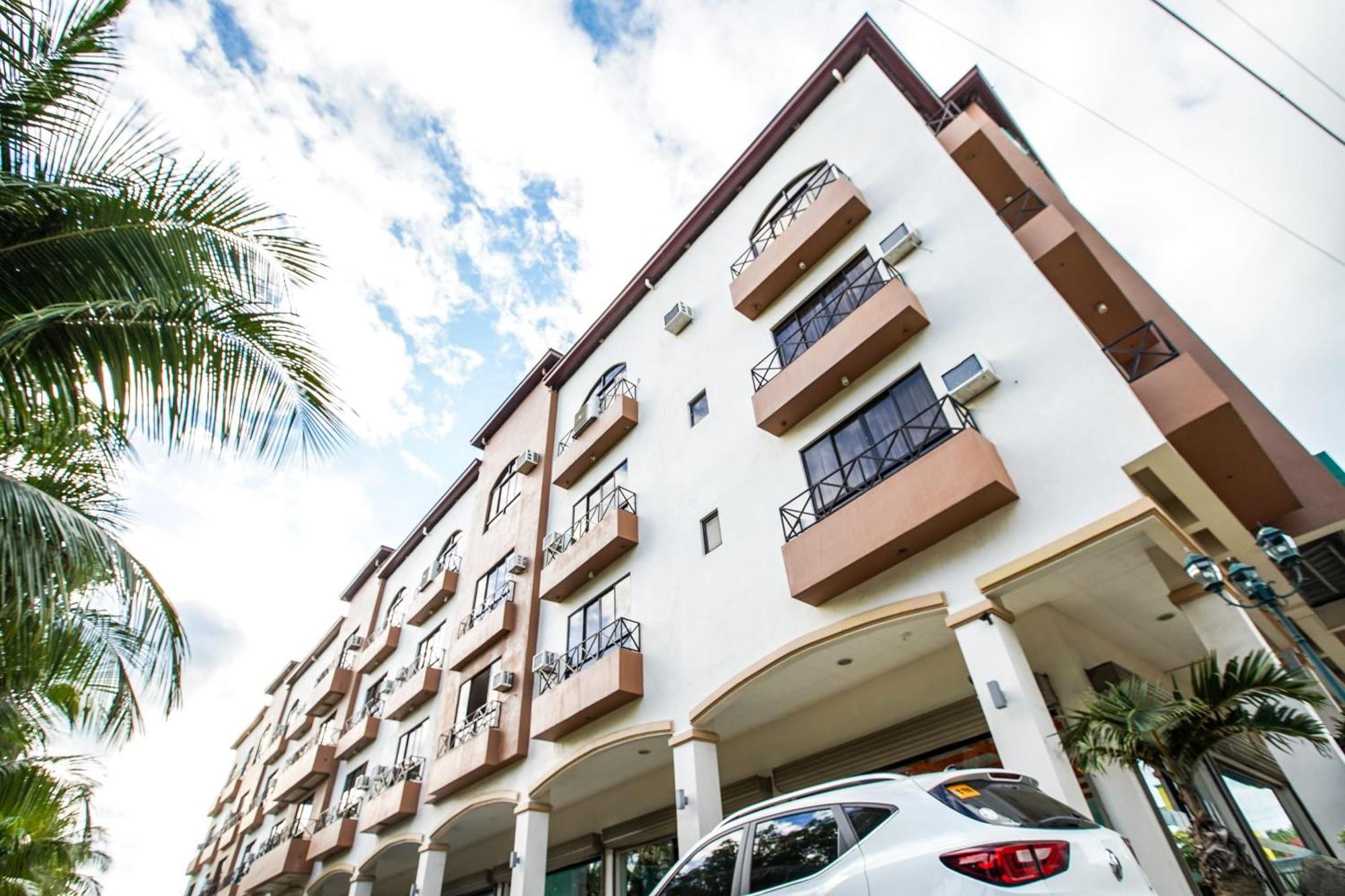 Oyo 236 Hotel Edmundo Pototan Екстер'єр фото